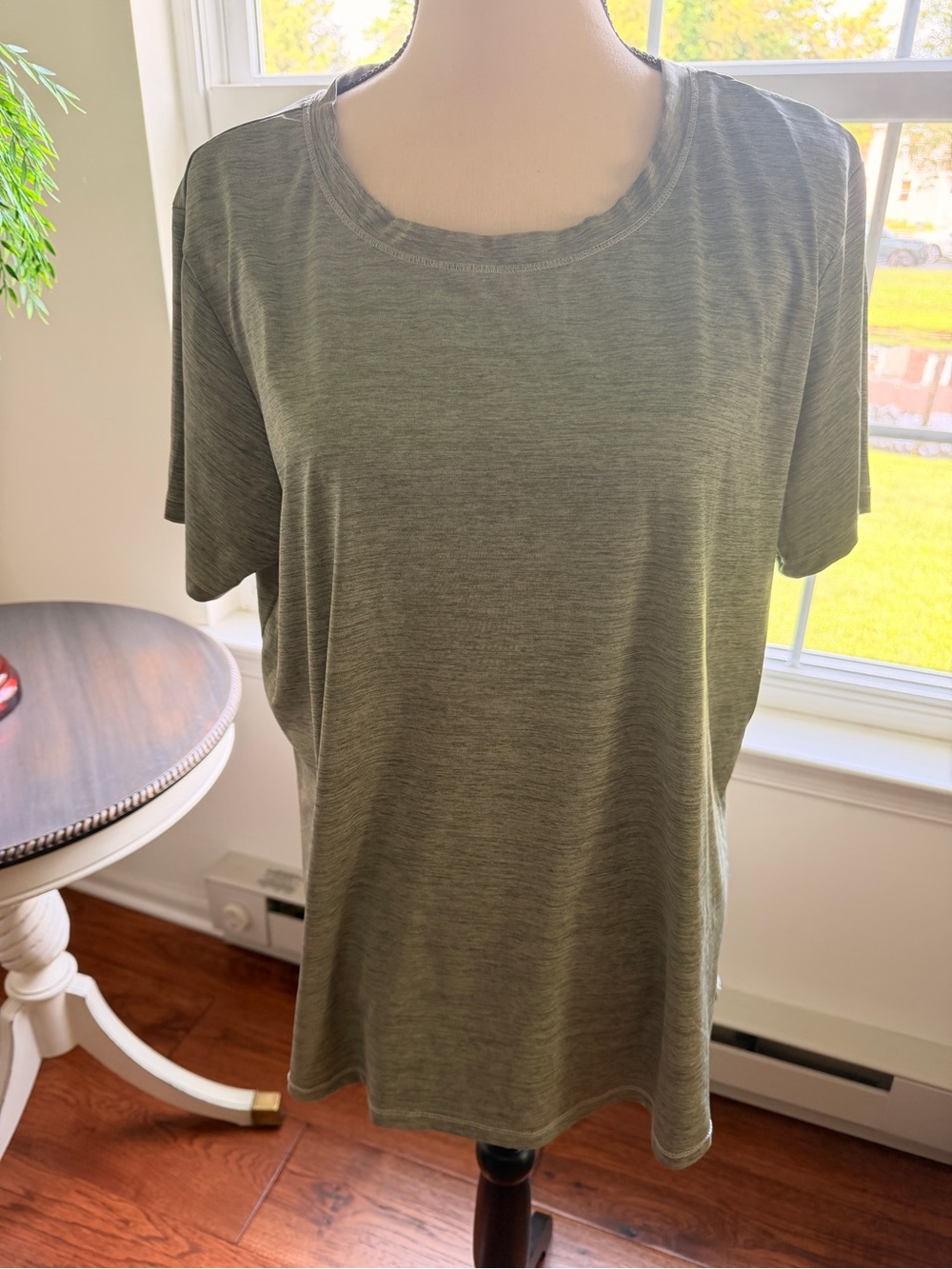 Eddie Bauer Shirt Womens TXL Ivy Green Short Sleeve Wicking Stretch Tee